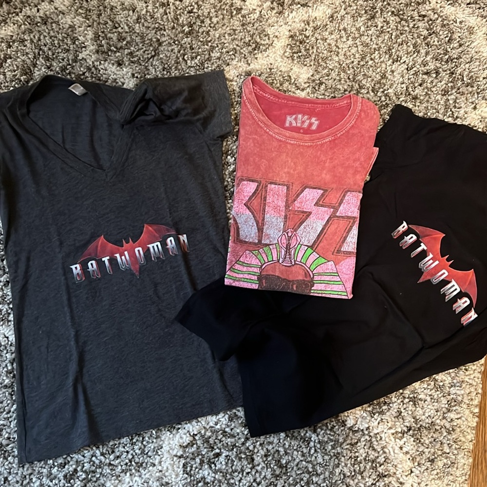 Graphic Tee Bundle! 1 Urban Outfitter + 2 Bella Canvas. Small.